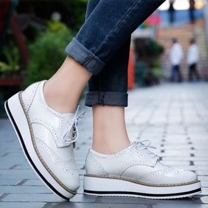 Dadawen size 41 platform white shoes